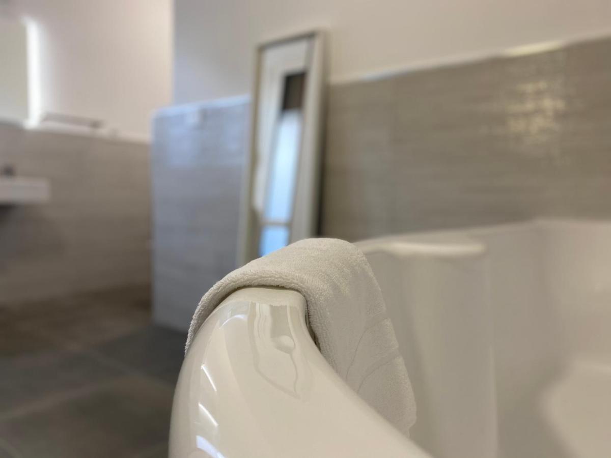 Via Del Corso Room&Suite Matera Exterior photo